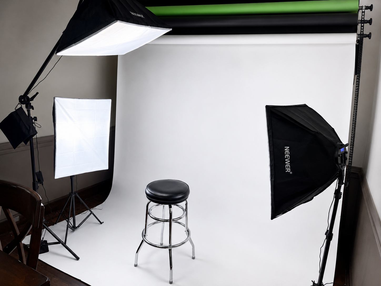 Seamless backdrop setup